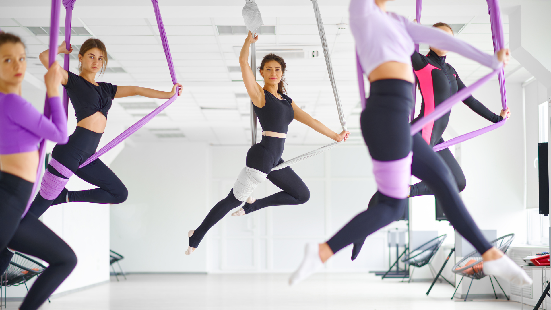 Aerial yoga hammock